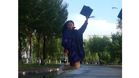 宋玉卓--东北农业大学  硕士
现任：添加剂手艺研发，，，，，，，，集团的斗争文化深深的感动鼓舞着我，，，，，，，，在轻松愉悦的事情气氛中，，，，，，，，我的专业知识储备量增多了，，，，，，，，专业手艺也获得了很大的提高。。。。。。。。